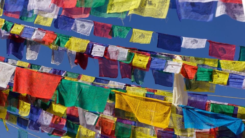 9 Tibetan Prayer Flag Meaning, Placement Feng Shui Tips
